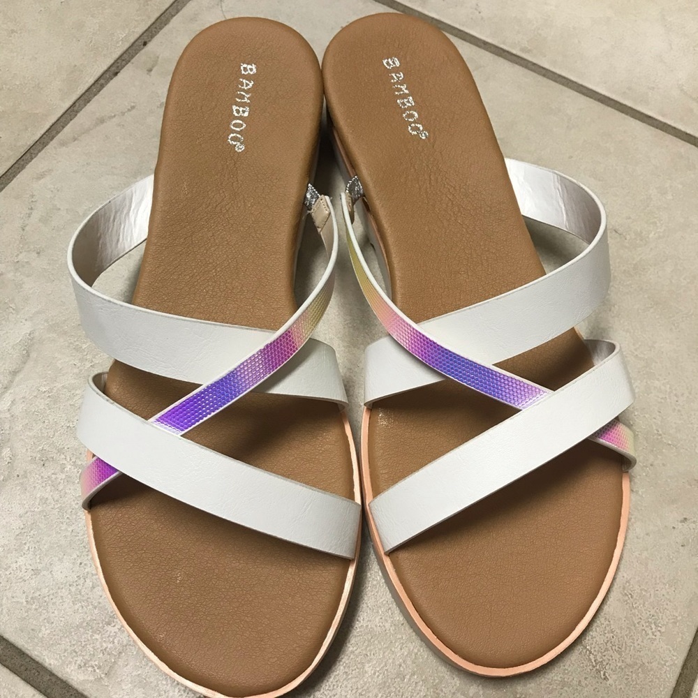 Woman’s Bamboo size 10 white/iridescent shoes